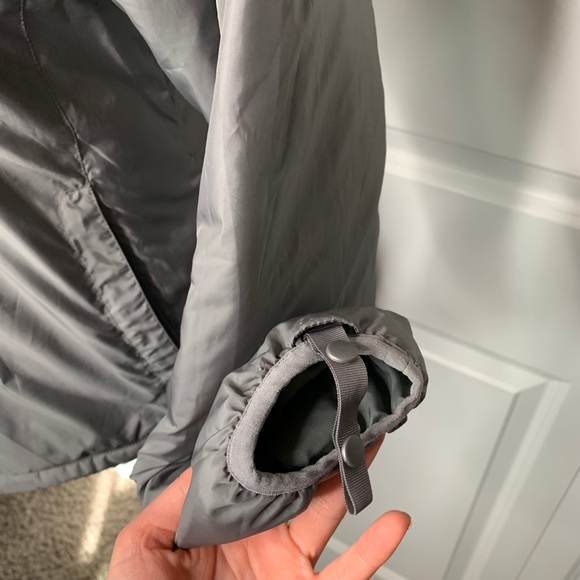 The North Face Zip up Jacker - Picture 3 of 6